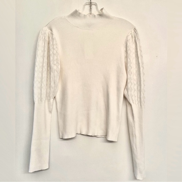 Hooked Up by IOT White/Cream Turtle Neck Sweater - Picture 3 of 8